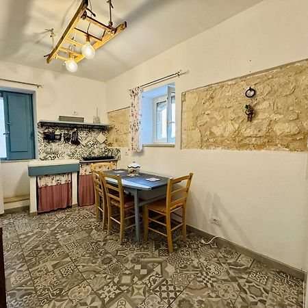 La Casa D'Ila Villa Modica Bagian luar foto